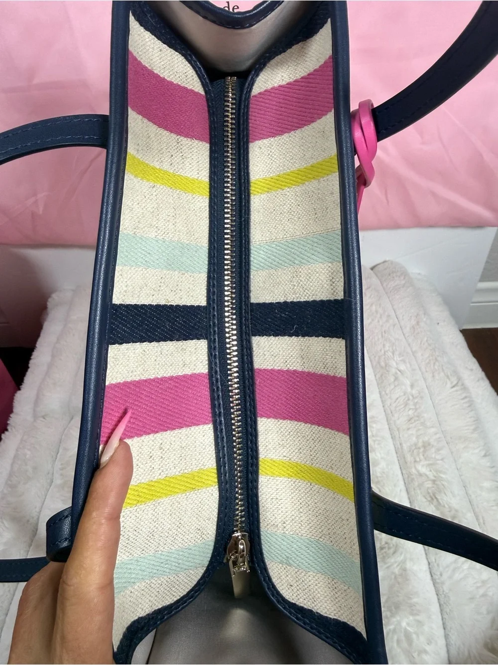 Kate Spade New York Market Breezy Stripe Medium Tote. So Gorgeous and Classic 🧡🤩